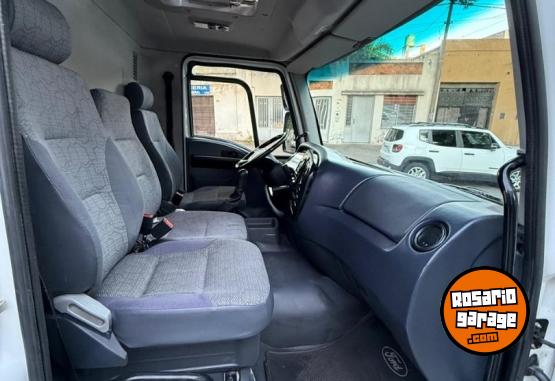 Camiones y Grúas - Ford cargo 1722 modelo 2016 - En Venta
