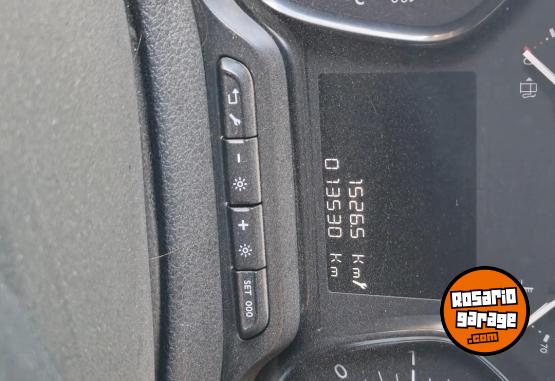 Utilitarios - Peugeot Expert 2023 Diesel 13000Km - En Venta