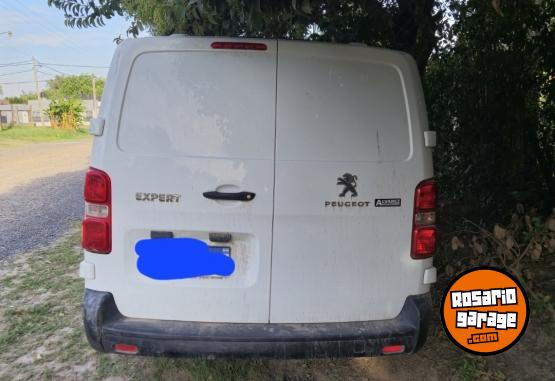 Utilitarios - Peugeot Expert 2023 Diesel 13000Km - En Venta