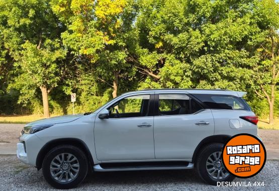 Camionetas - Toyota SW4 SRX A/T 7A 2022 Diesel 130000Km - En Venta