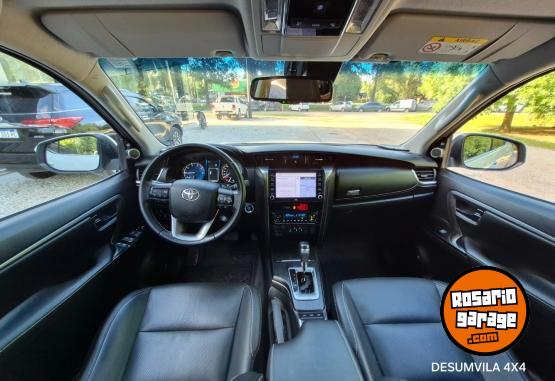 Camionetas - Toyota SW4 SRX A/T 7A 2022 Diesel 130000Km - En Venta