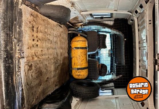 Utilitarios - Renault Express 2000 GNC 350000Km - En Venta