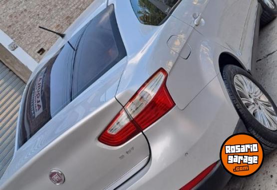 Autos - Fiat Grand siena essence 1.6 2015 GNC 107000Km - En Venta