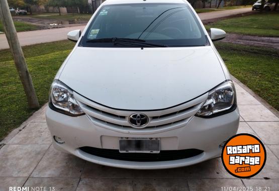 Autos - Toyota Etios Sedan XS 2016 Nafta 79000Km - En Venta