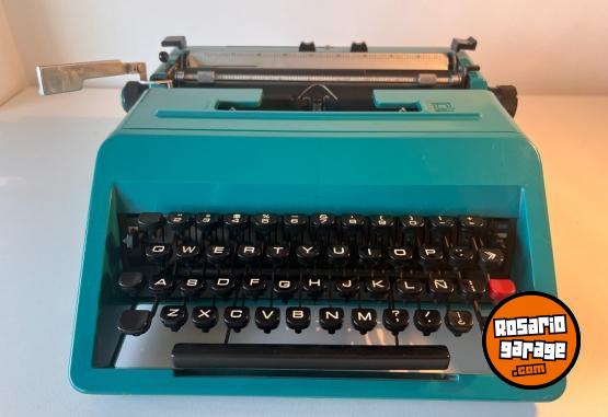 Otros - MAQUINA ESCRBIR OLIVETTI STUDIO 45 IMPECABLE!! - En Venta