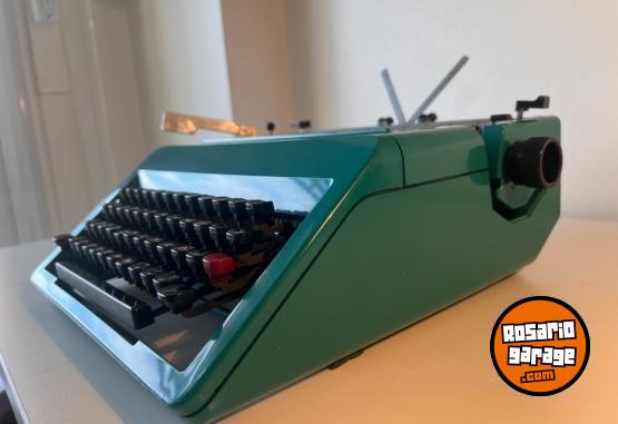 Otros - MAQUINA ESCRBIR OLIVETTI STUDIO 45 IMPECABLE!! - En Venta