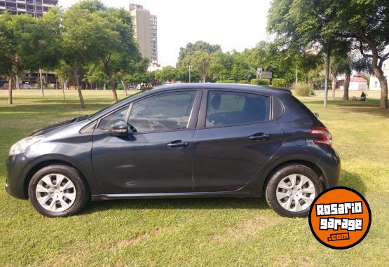 Autos - Peugeot 208 2013 Nafta 155000Km - En Venta