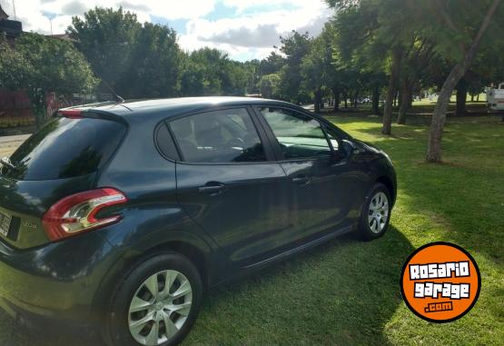 Autos - Peugeot 208 2013 Nafta 155000Km - En Venta
