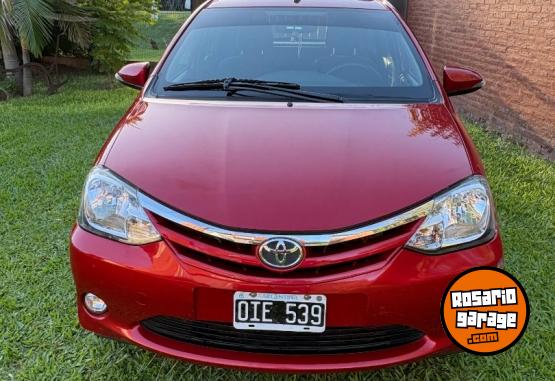Autos - Toyota Etios XLS 5 Ptas 2014 Nafta 97000Km - En Venta