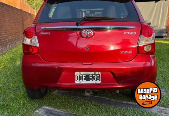 Autos - Toyota Etios XLS 5 Ptas 2014 Nafta 97000Km - En Venta