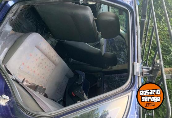 Autos - Volkswagen Gol 2005 GNC 280000Km - En Venta