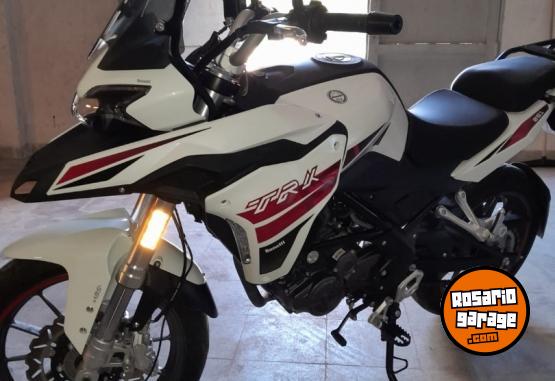 Motos - Benelli TRK 2024 Nafta 2000Km - En Venta