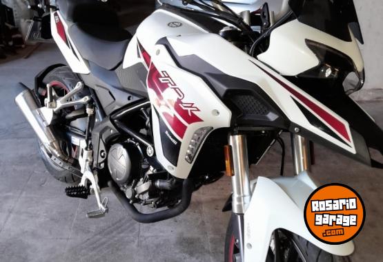 Motos - Benelli TRK 2024 Nafta 2000Km - En Venta