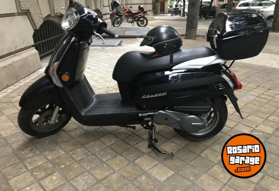 Motos - Vespa lx 150 ie 2015 Nafta 5950Km - En Venta
