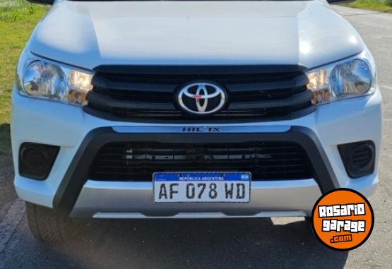 Camionetas - Toyota Hilux DX 2021 Diesel 91000Km - En Venta