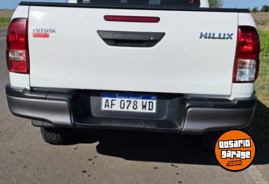 Camionetas - Toyota Hilux DX 2021 Diesel 91000Km - En Venta