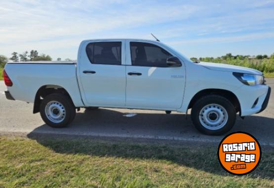 Camionetas - Toyota Hilux DX 2021 Diesel 91000Km - En Venta
