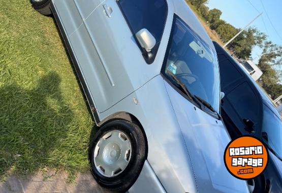 Autos - Volkswagen Polo 2001 Nafta 200000Km - En Venta