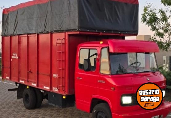 Camiones y Grúas - Mercedes benz 608 mod. 1990 - En Venta