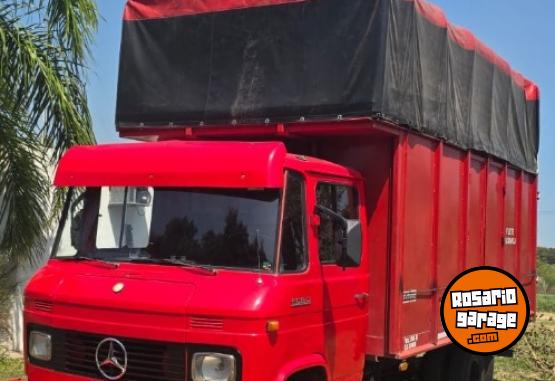 Camiones y Grúas - Mercedes benz 608 mod. 1990 - En Venta