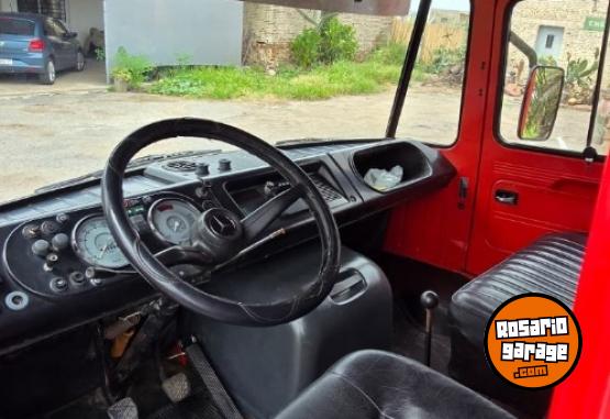 Camiones y Grúas - Mercedes benz 608 mod. 1990 - En Venta