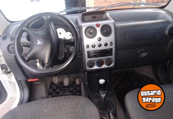 Utilitarios - Peugeot Partner 2016 Nafta 120000Km - En Venta