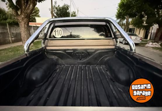 Camionetas - Toyota Hilux 2008 Diesel 251000Km - En Venta