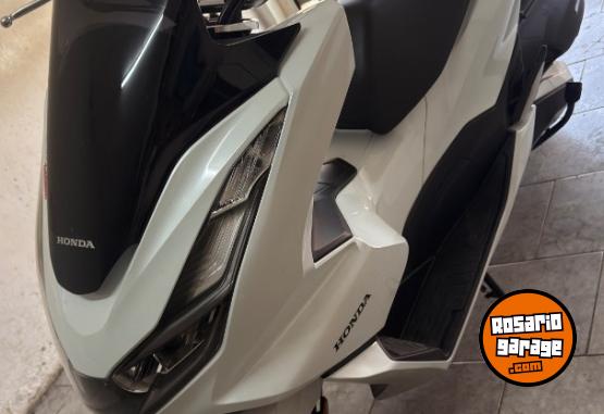 Motos - Honda Pcx 160cc 2024 Nafta 8100Km - En Venta