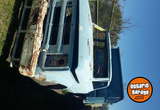 Camiones y Grúas - CHEVROLET VOLCADOR CON MECANICA M.BENZ 1114 - En Venta