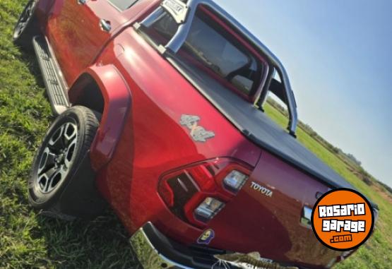 Camionetas - Toyota Hilux 2025 Diesel 30000Km - En Venta