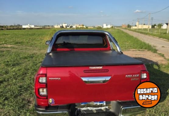 Camionetas - Toyota Hilux 2025 Diesel 30000Km - En Venta