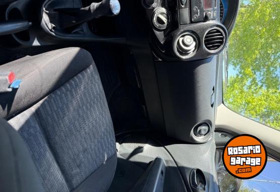 Autos - Toyota Etios 2015 Nafta 105000Km - En Venta