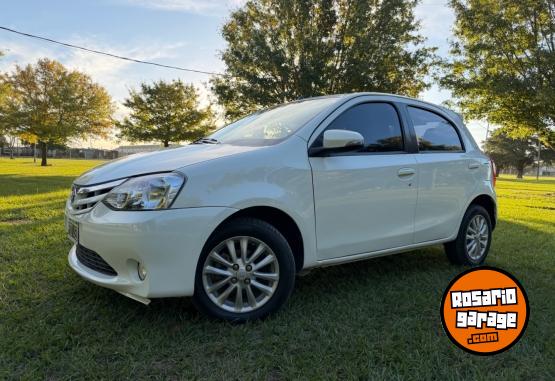 Autos - Toyota Etios 2015 Nafta 105000Km - En Venta