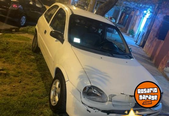 Autos - Chevrolet Corsa 1998 GNC 300000Km - En Venta