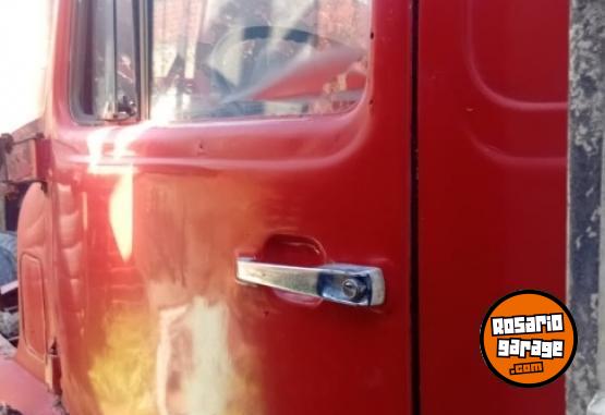 Camiones y Grúas - Vendo o permuto - En Venta