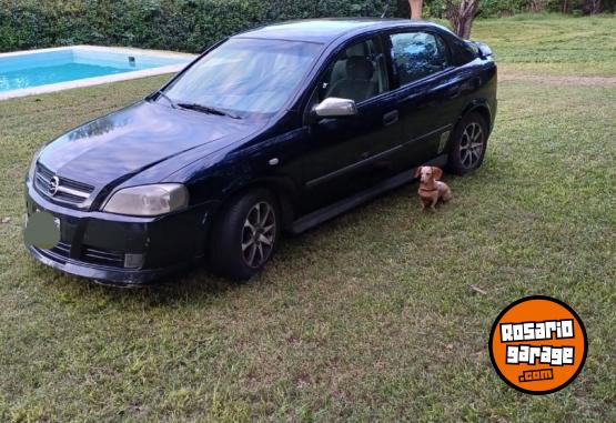 Autos - Chevrolet Astra 2004 Nafta 285000Km - En Venta