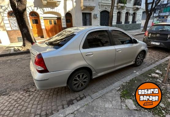 Autos - Toyota Etios 2018 Nafta 92000Km - En Venta