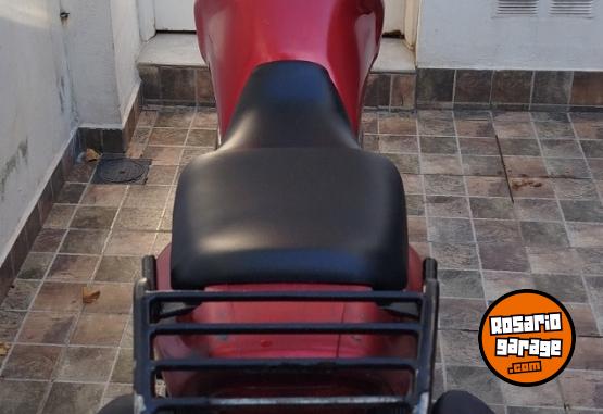 Motos - Suzuki EN 125 2 A 2018 Nafta 43000Km - En Venta