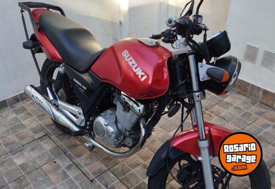 Motos - Suzuki EN 125 2 A 2018 Nafta 43000Km - En Venta