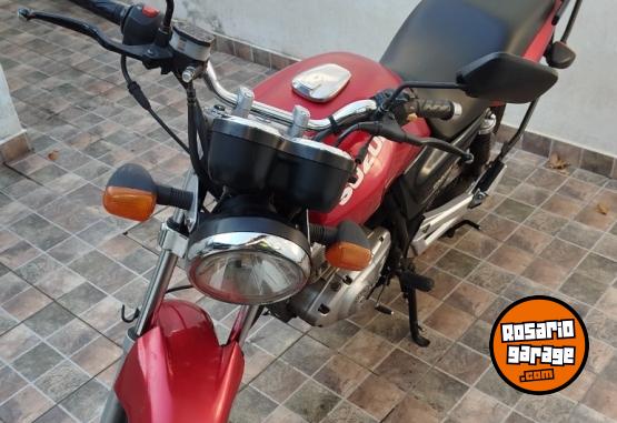 Motos - Suzuki EN 125 2 A 2018 Nafta 43000Km - En Venta