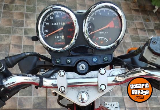 Motos - Suzuki EN 125 2 A 2018 Nafta 43000Km - En Venta