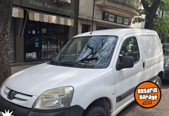 Utilitarios - Peugeot Partner 2014 Nafta 240000Km - En Venta