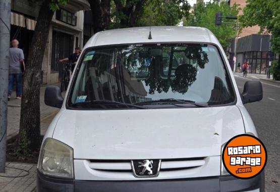 Utilitarios - Peugeot Partner 2014 Nafta 240000Km - En Venta