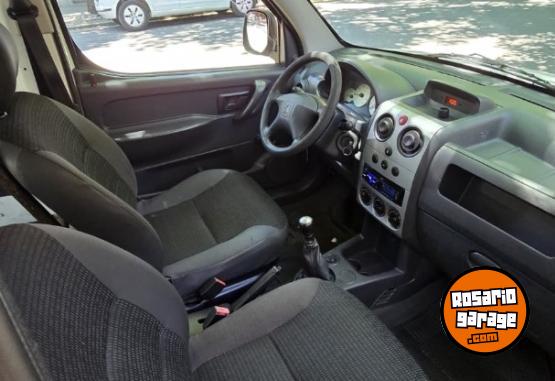 Utilitarios - Peugeot Partner 2014 Nafta 240000Km - En Venta