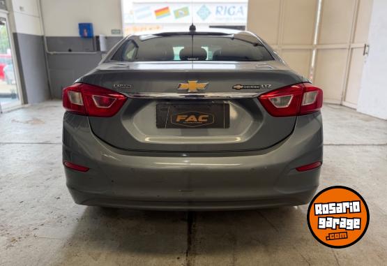 Autos - Chevrolet CRUZE 1.4 LTZ 2017 Nafta 140000Km - En Venta