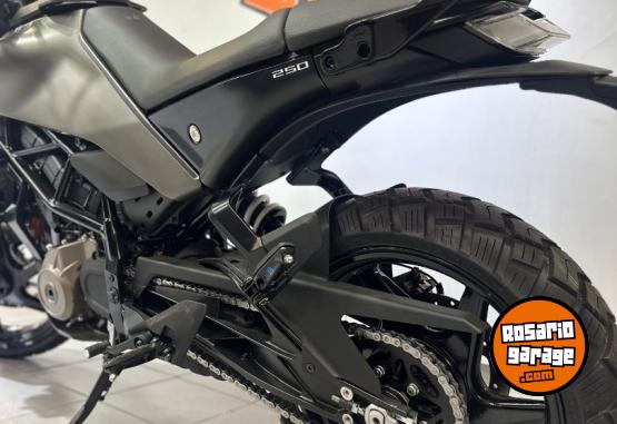 Motos - Husqvarna Svartpilen 250 2026 Nafta 0Km - En Venta