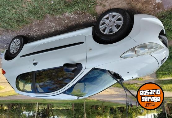 Autos - Peugeot 207 xr 1.4 3p 2010 Nafta 200000Km - En Venta