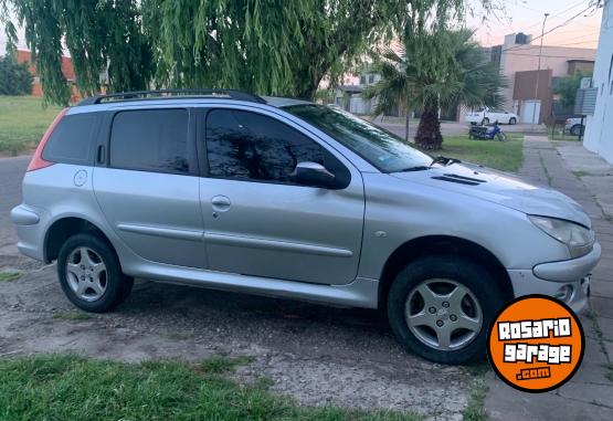 Autos - Peugeot 206 2007 Nafta 240000Km - En Venta