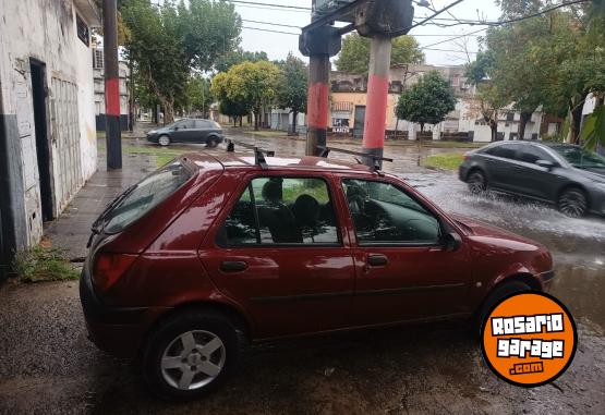 Autos - Ford Fiesta 2001 Diesel 242000Km - En Venta