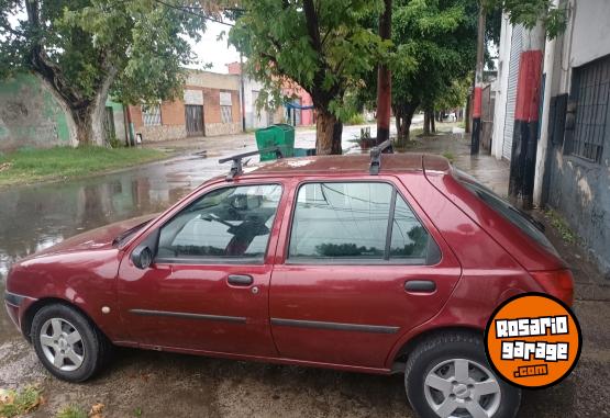 Autos - Ford Fiesta 2001 Diesel 242000Km - En Venta